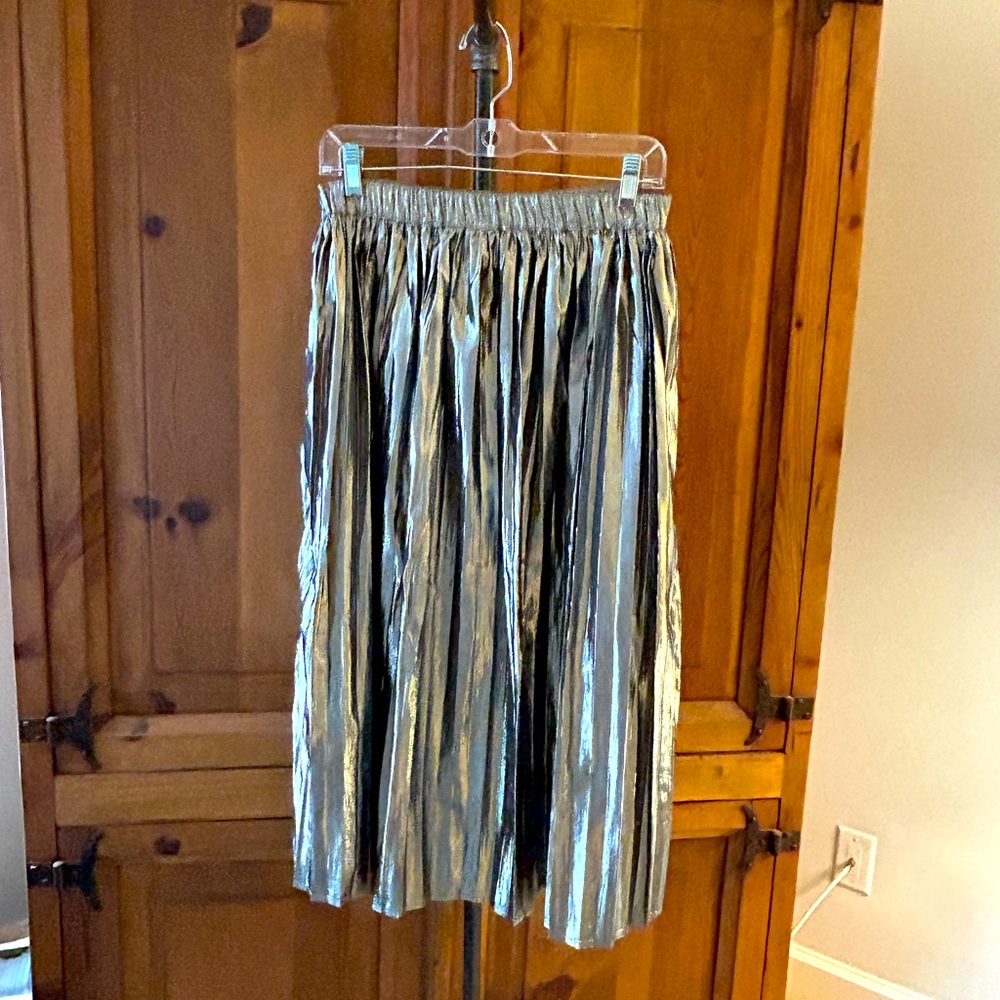 GAP Metallic Pleated Skirt